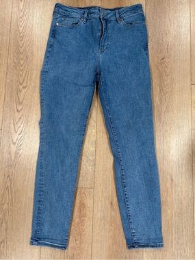 MNG Medium Blue Jeans High-Rise Straight Size 10 x 32 Inseam